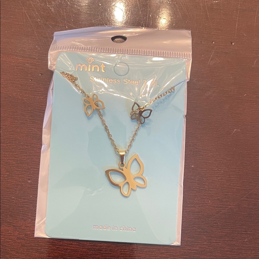 Mint stainless steel Gold Butterfly Necklace and Stud Earrings Set nwt